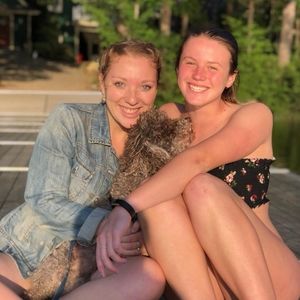 Meet your Posher, Claire